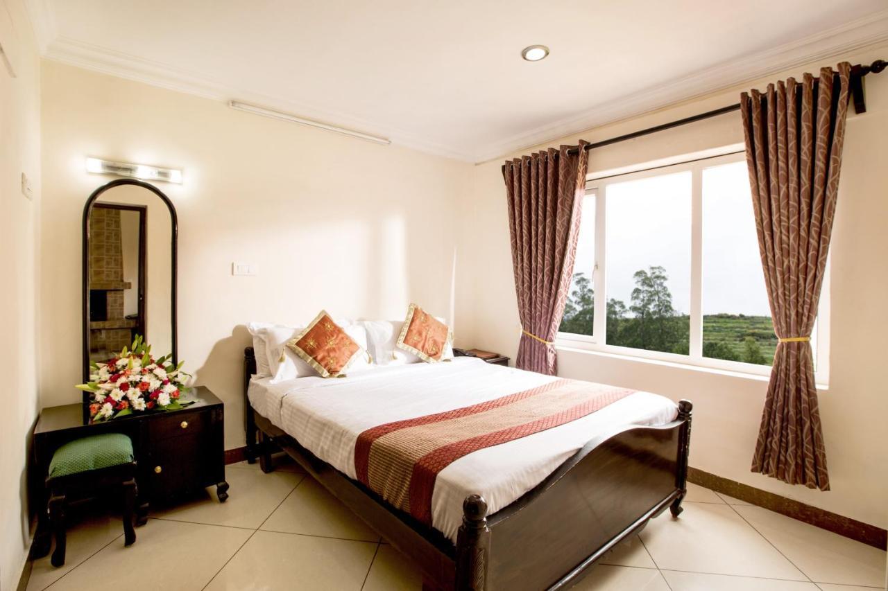 Hotel Lakeview Ooty Esterno foto