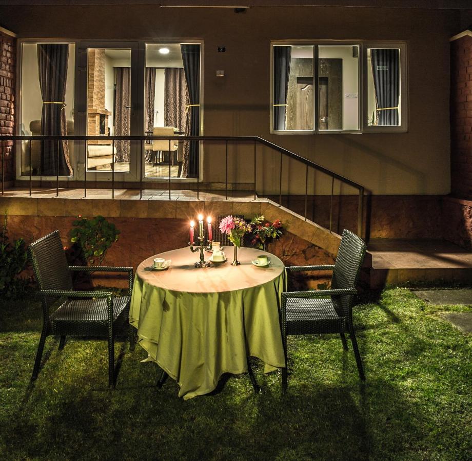 Hotel Lakeview Ooty Esterno foto